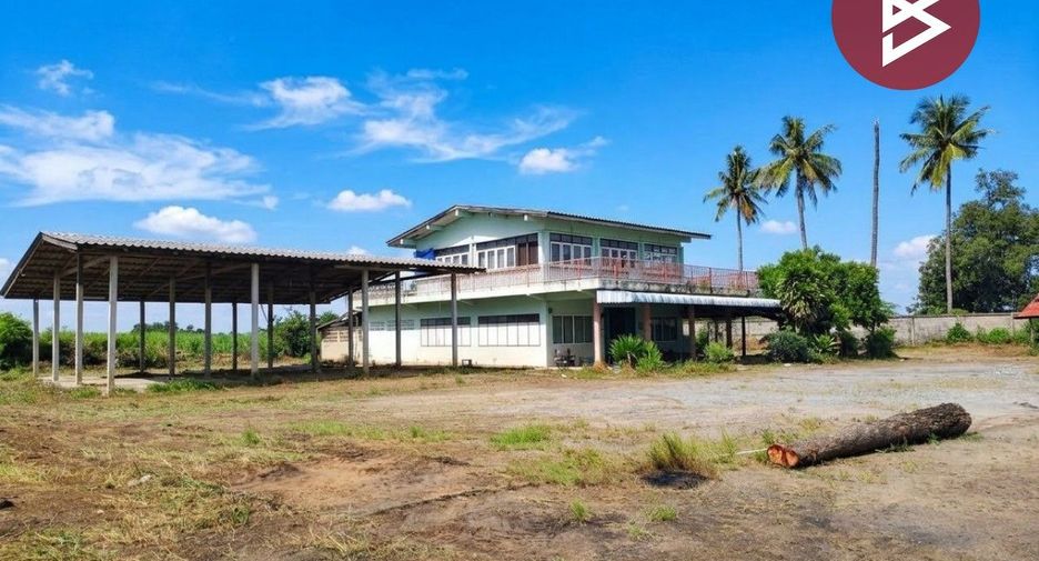 For sale 2 bedrooms house in Song Phi Nong, Suphan Buri