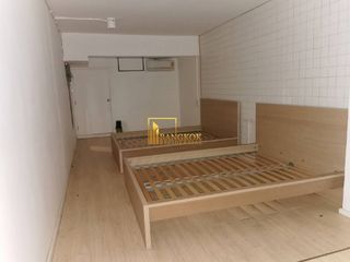 Reihenhaus zur Miete mit 5 Zimmer in Watthana, Bangkok