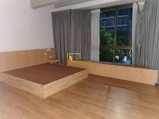 Reihenhaus zur Miete mit 5 Zimmer in Watthana, Bangkok