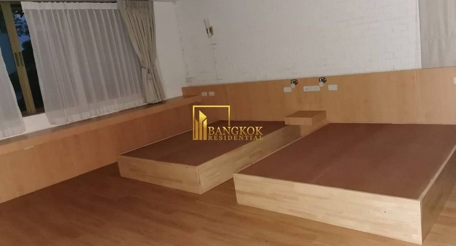 Reihenhaus zur Miete mit 5 Zimmer in Watthana, Bangkok