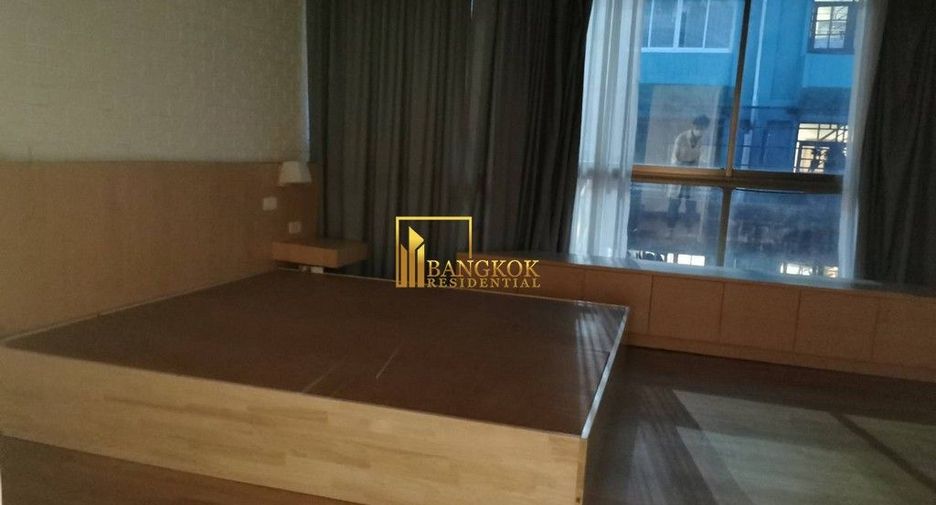 Reihenhaus zur Miete mit 5 Zimmer in Watthana, Bangkok