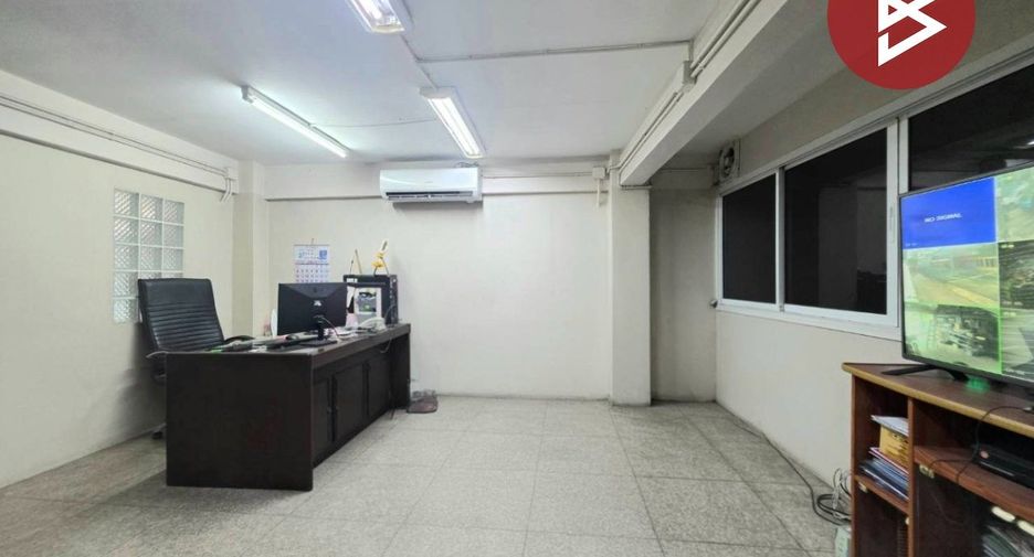 Local comercial en venta de 1 habitaciones en Bang Rak, Bangkok