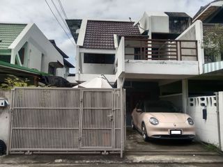 For rent studio house in Din Daeng, Bangkok