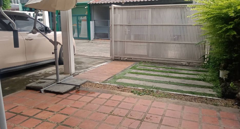 For rent studio house in Din Daeng, Bangkok