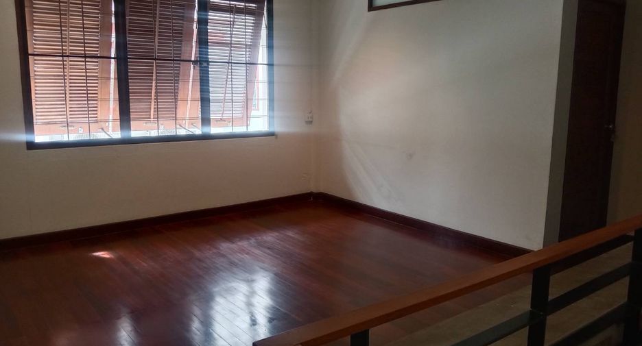 For rent studio house in Din Daeng, Bangkok