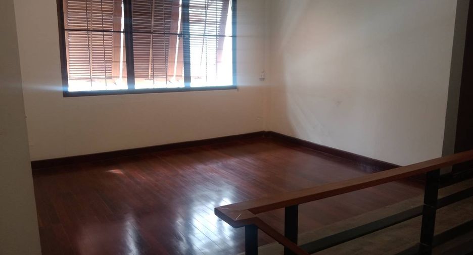 For rent studio house in Din Daeng, Bangkok
