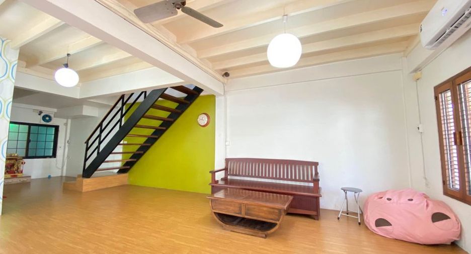 For rent studio house in Din Daeng, Bangkok