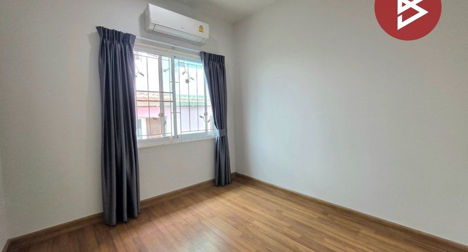 For sale 3 bedrooms townhouse in East Pattaya, Pattaya