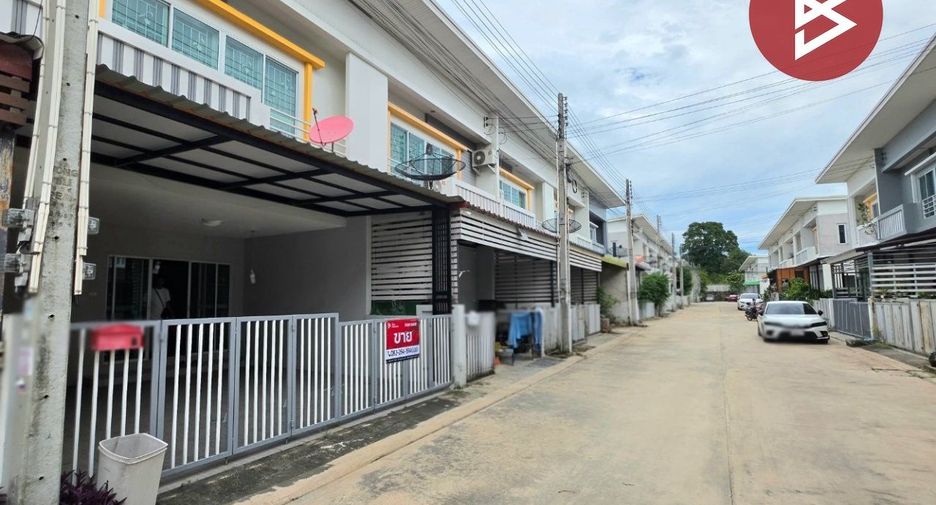 For sale 3 bedrooms townhouse in East Pattaya, Pattaya