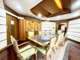 Condo en venta de 4 habitaciones en Khlong Toei, Bangkok