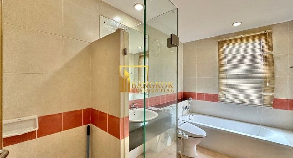 Wohnung zur Miete mit 2 Zimmer in Bang Rak, Bangkok