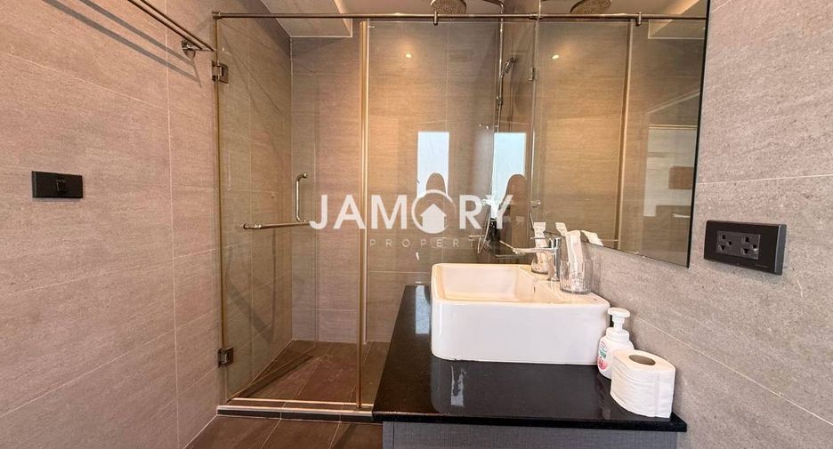 À vendre 5 chambres villa à Bang Lamung, Chonburi