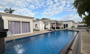 À vendre 5 chambres villa à Bang Lamung, Chonburi