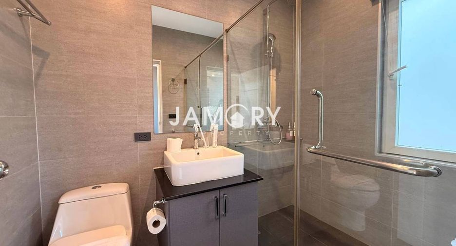 À vendre 5 chambres villa à Bang Lamung, Chonburi