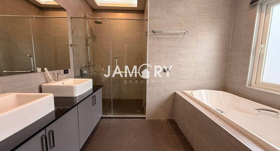 À vendre 5 chambres villa à Bang Lamung, Chonburi