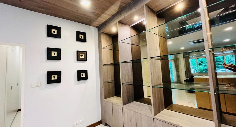 Casa en alquiler de 4 habitaciones en Mueang Chiang Mai, Chiang Mai
