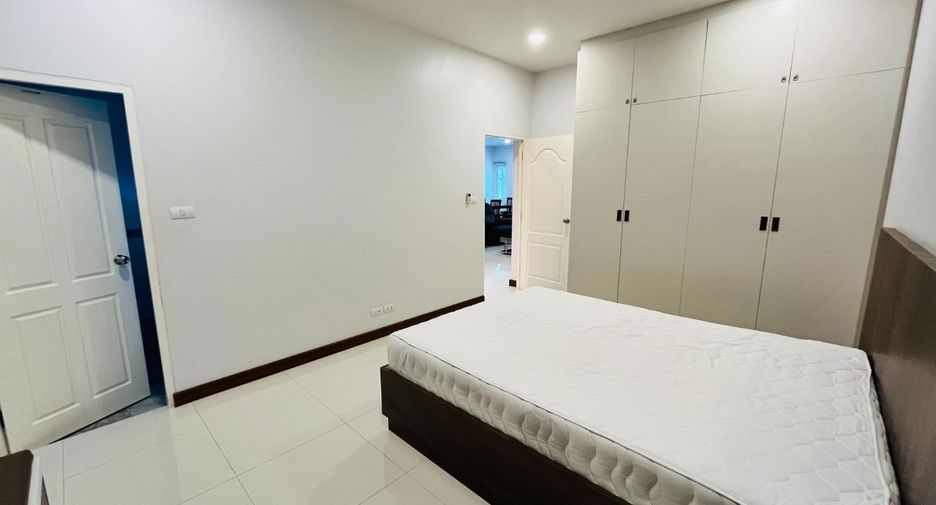 Casa en alquiler de 4 habitaciones en Mueang Chiang Mai, Chiang Mai