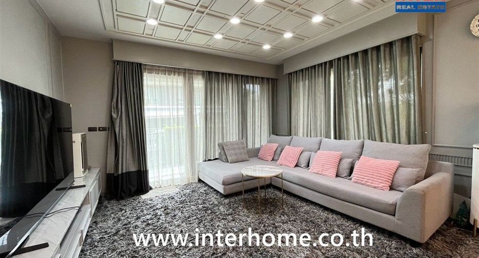 For sale 4 bedrooms house in Thawi Watthana, Bangkok