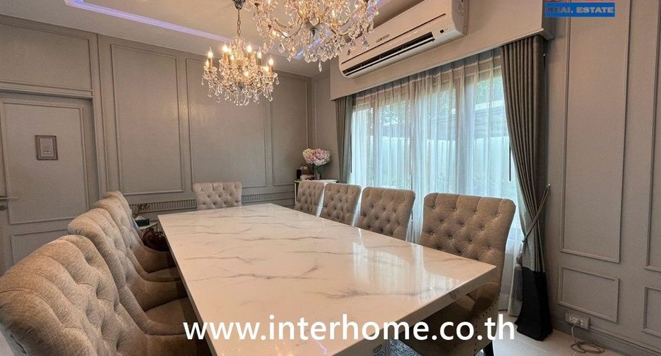 For sale 4 bedrooms house in Thawi Watthana, Bangkok
