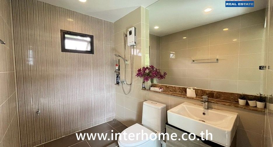 For sale 4 bedrooms house in Thawi Watthana, Bangkok