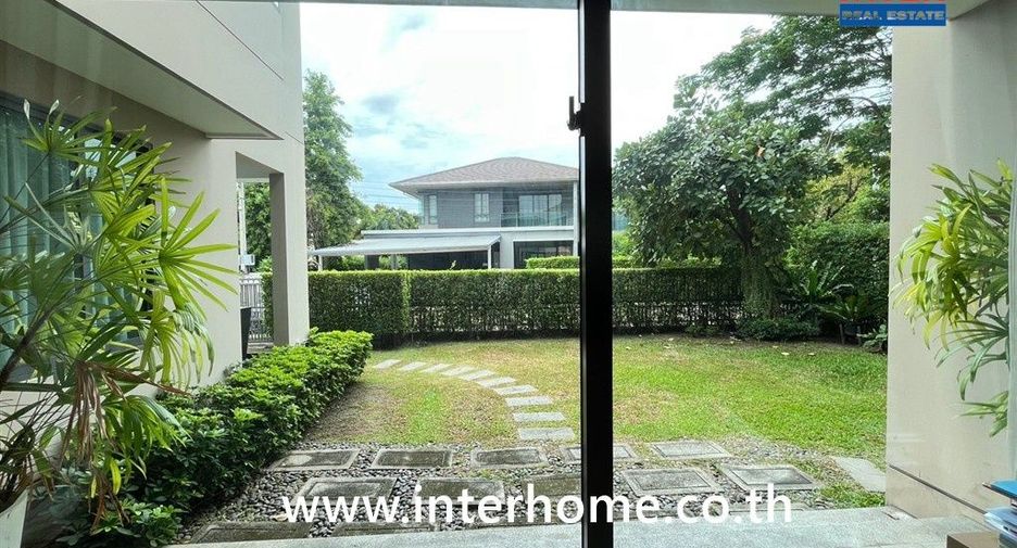 For sale 4 bedrooms house in Thawi Watthana, Bangkok