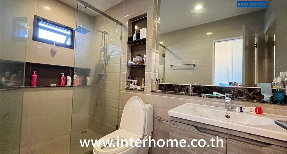 For sale 4 bedrooms house in Thawi Watthana, Bangkok
