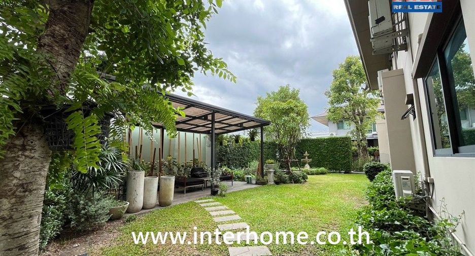 For sale 4 bedrooms house in Thawi Watthana, Bangkok