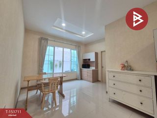 Reihenhaus zum Kauf mit 3 Zimmer in Phutthamonthon, Nakhon Pathom