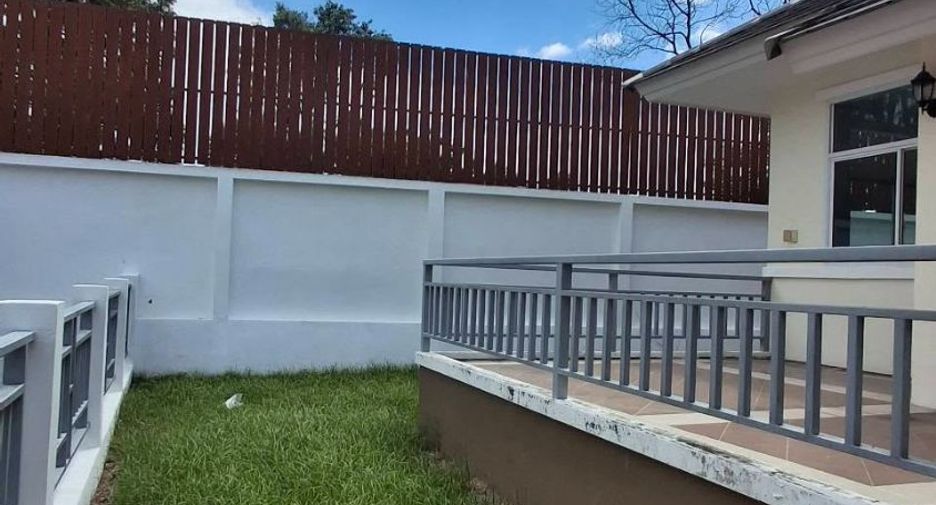 Продажа 3 спальни дом в Si Racha, Чонбури