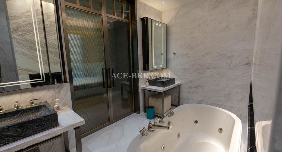 For rent and for sale 2 bedrooms condo in Khlong San, Bangkok