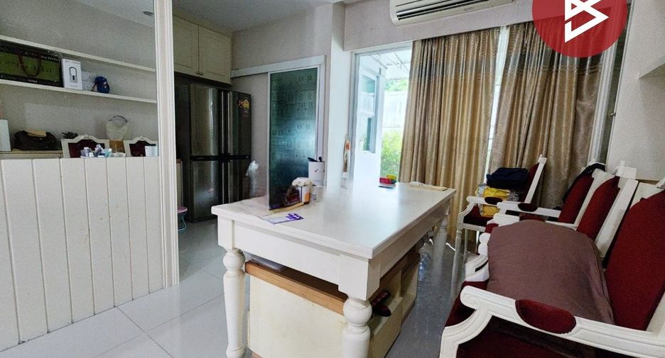 For sale 3 bedrooms townhouse in Rat Burana, Bangkok