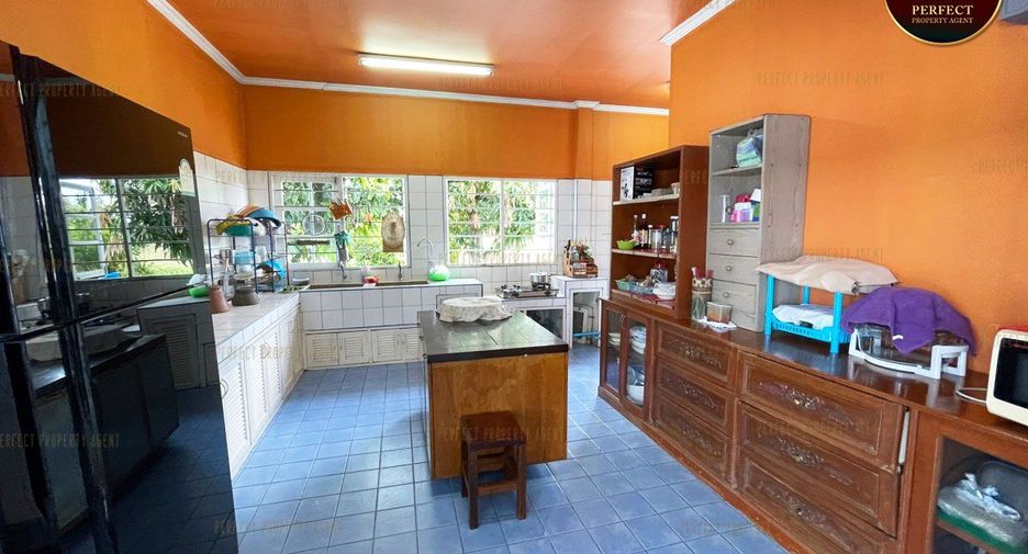 For sale 9 bedrooms house in Bang Pakong, Chachoengsao
