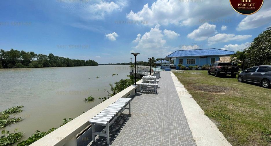 For sale 9 bedrooms house in Bang Pakong, Chachoengsao