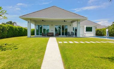 For sale 3 bedrooms villa in Hua Hin, Prachuap Khiri Khan