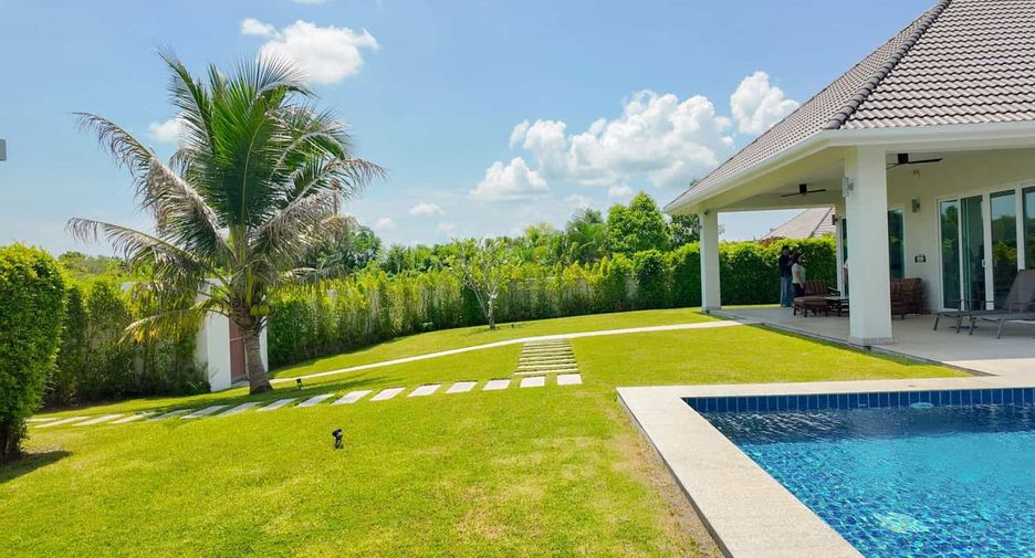 For sale 3 bedrooms villa in Hua Hin, Prachuap Khiri Khan