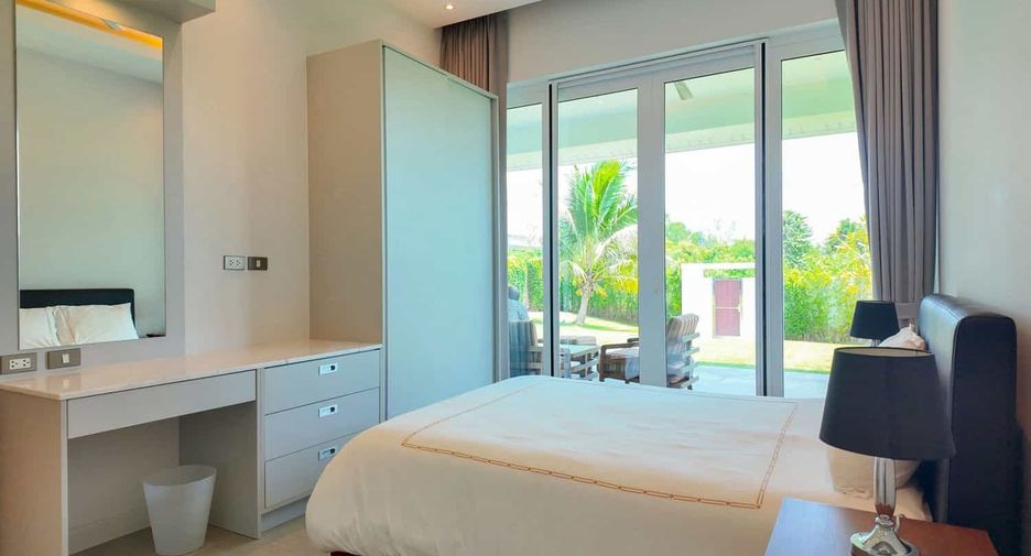 For sale 3 bedrooms villa in Hua Hin, Prachuap Khiri Khan