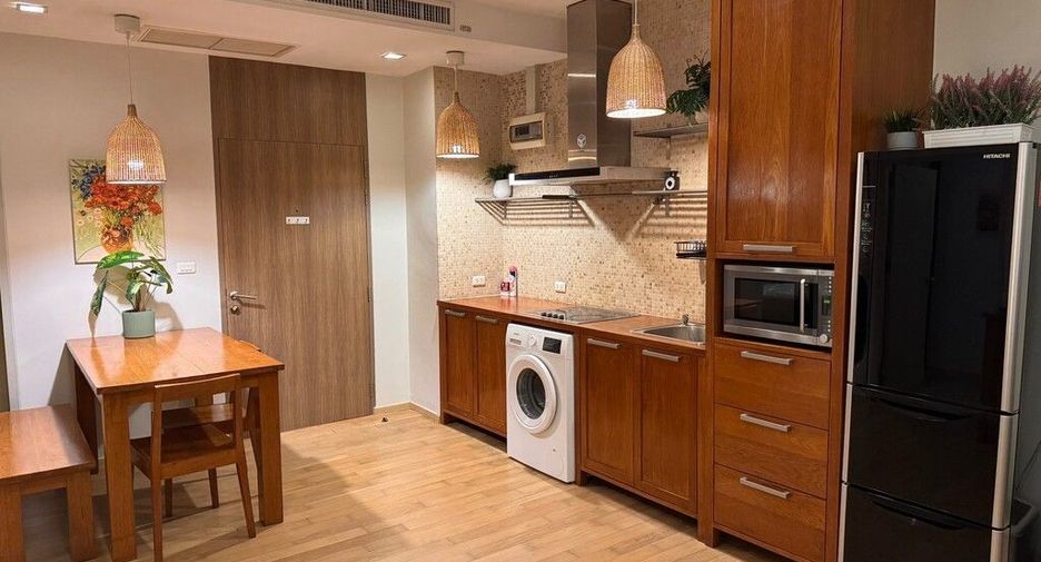 À vendre 2 chambres condo à Khlong Toei, Bangkok