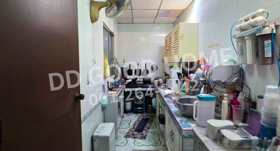 Casa adosada en venta de 3 habitaciones en Nong Khaem, Bangkok