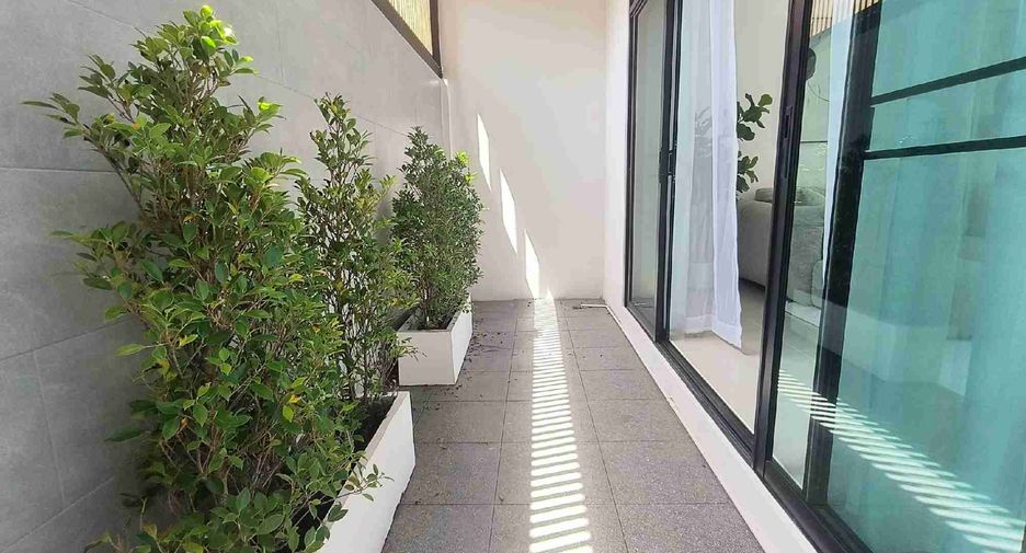 Haus zum Kauf mit 3 Zimmer in Khlong Sam Wa, Bangkok
