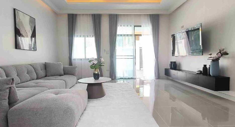 Haus zum Kauf mit 3 Zimmer in Khlong Sam Wa, Bangkok