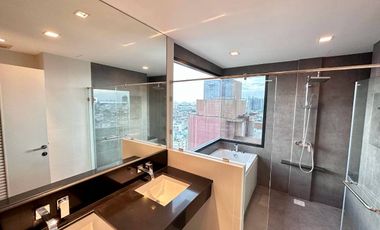 À louer et à vendre 2 chambres condo à Khlong San, Bangkok