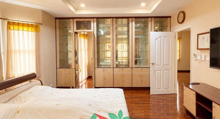 À vendre 5 chambres maison à Bang Bua Thong, Nonthaburi