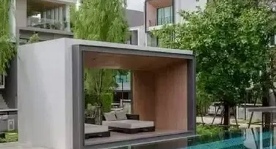 For rent 3 bedrooms townhouse in Saphan Sung, Bangkok