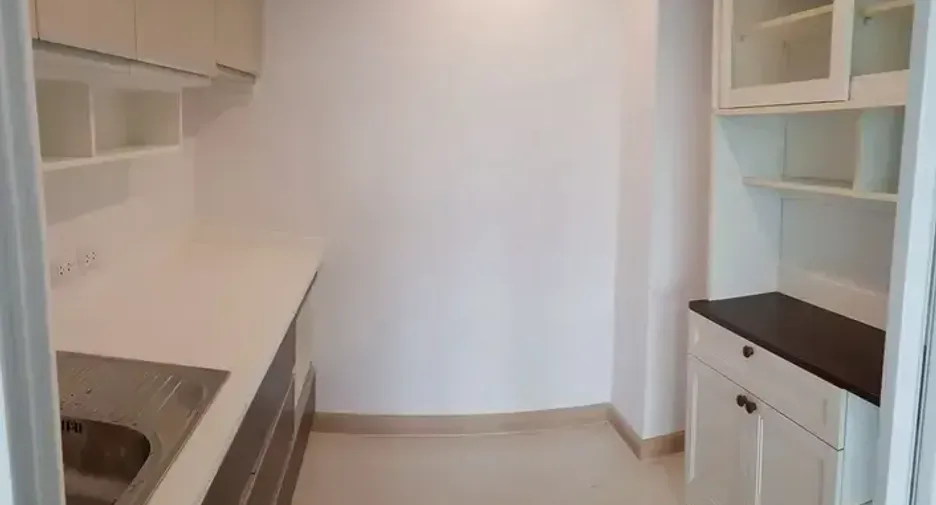 For sale 2 bedrooms condo in Yan Nawa, Bangkok