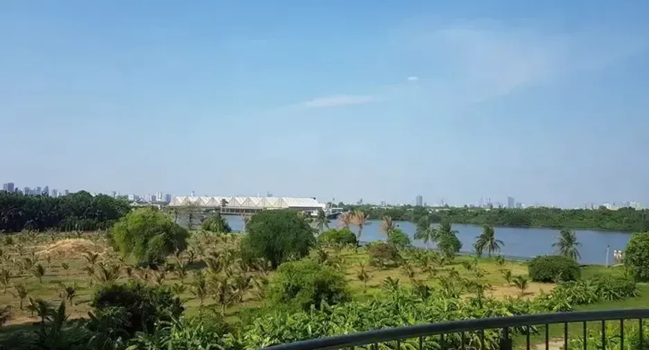 For sale 2 bedrooms condo in Yan Nawa, Bangkok