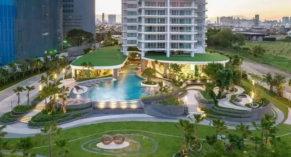 For sale 2 bedrooms condo in Yan Nawa, Bangkok