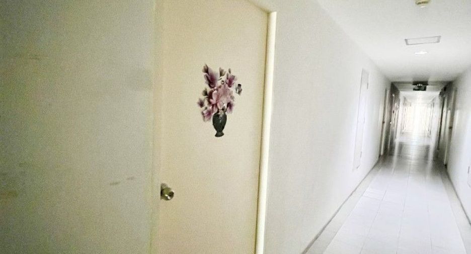 For sale 1 bed condo in Bang Khun Thian, Bangkok