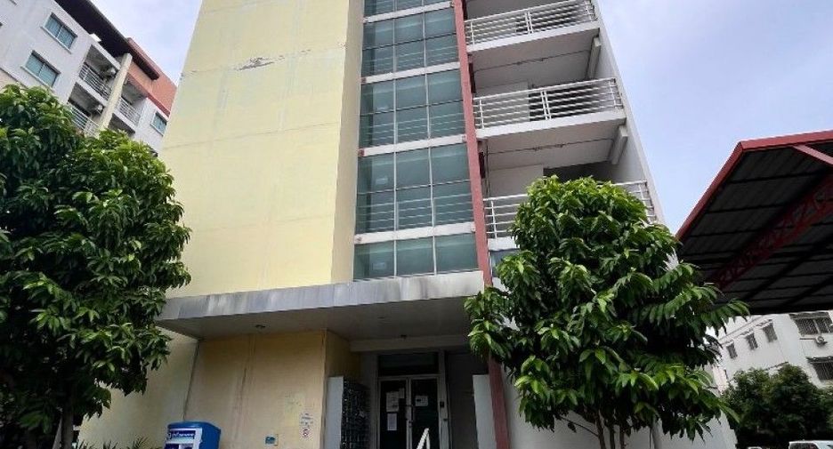 For sale 1 bed condo in Bang Khun Thian, Bangkok