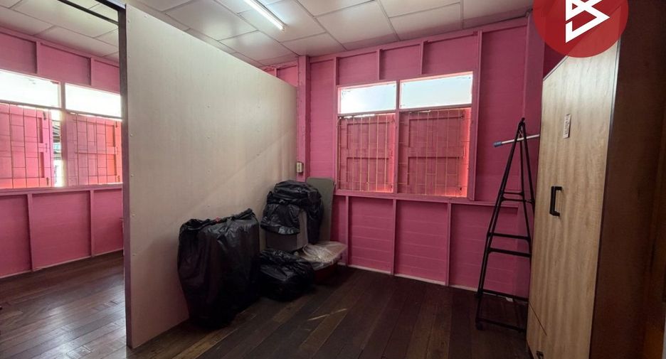 Haus zur Miete und zum Kauf mit 2 Zimmer in Rat Burana, Bangkok