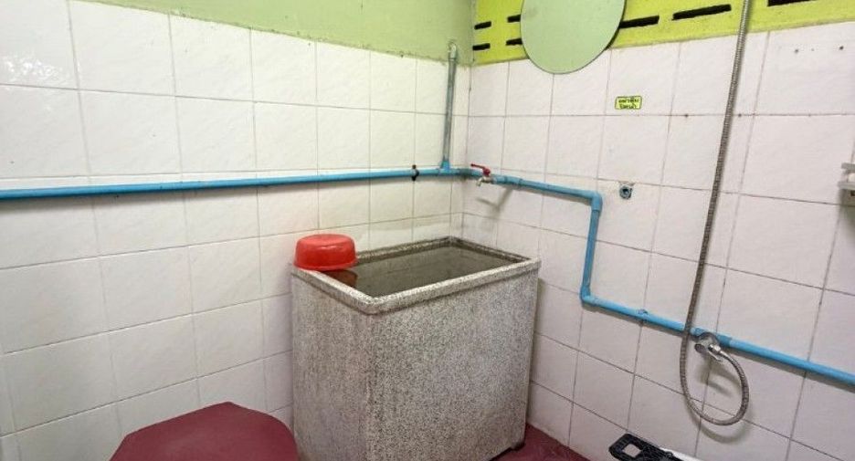 Haus zur Miete und zum Kauf mit 2 Zimmer in Rat Burana, Bangkok